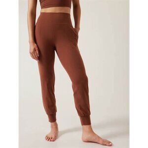 Athleta Salutation Jogger Pants in Brown Large